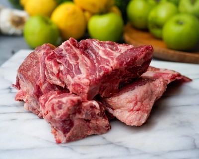 Свинина на кости охлаждённая 1 кг - купить в Новосубхангулово